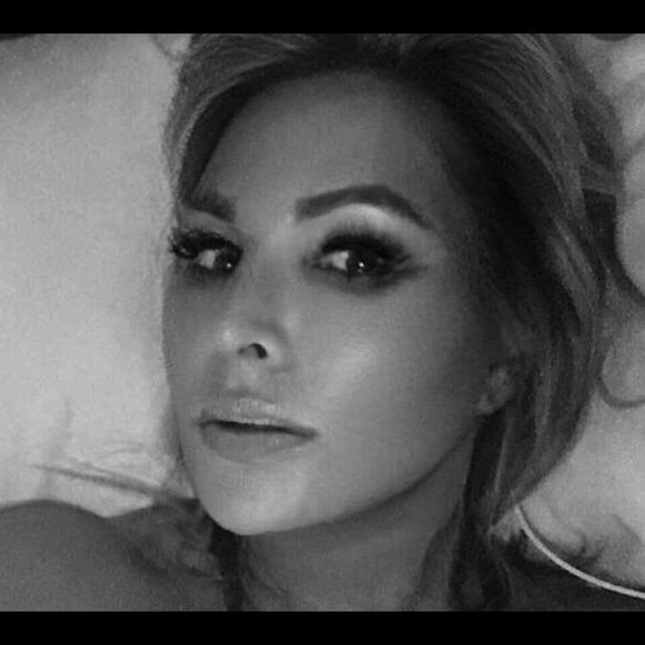 Meet your Posher, Maureen - Picture 2 of 2